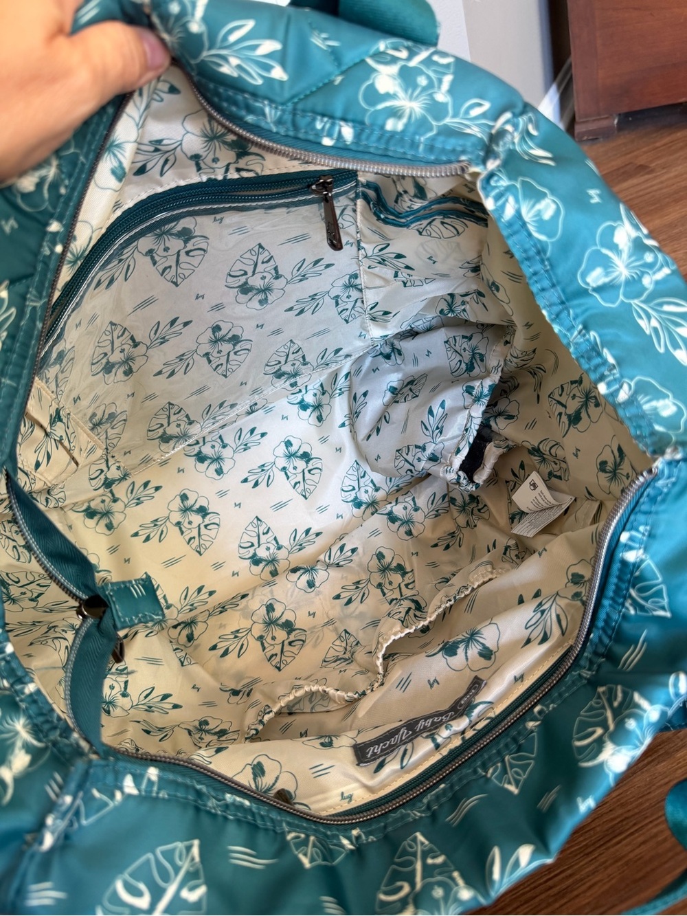 lug Teal Floral Quilted Tote Bag - Picture 7 of 15